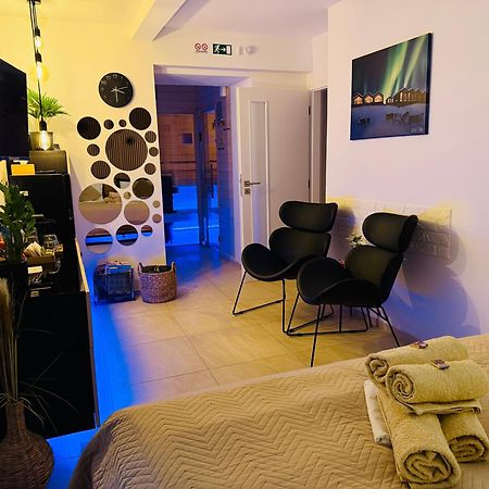 Sauna Studio Near Centre/Airport Прага Экстерьер фото