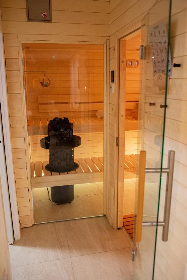 Sauna Studio Near Centre/Airport Прага Экстерьер фото